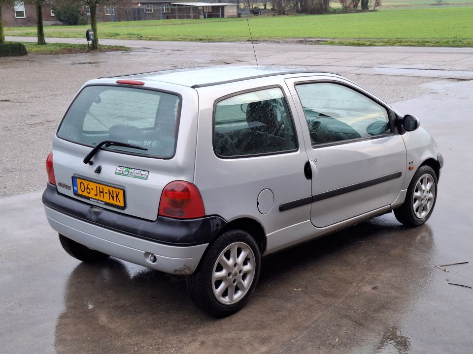 Twingo 16V Initiale (2002) - Image 2