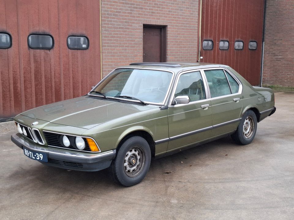 BMW E23 730 (1977)