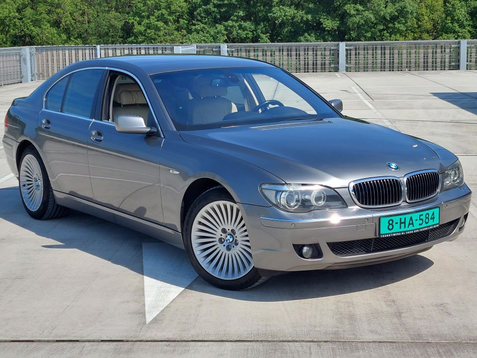BMW E65 750i (2006)