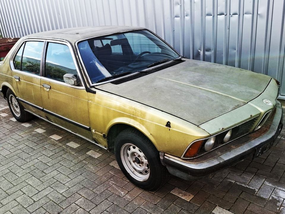 BMW E23 735iA (1981)