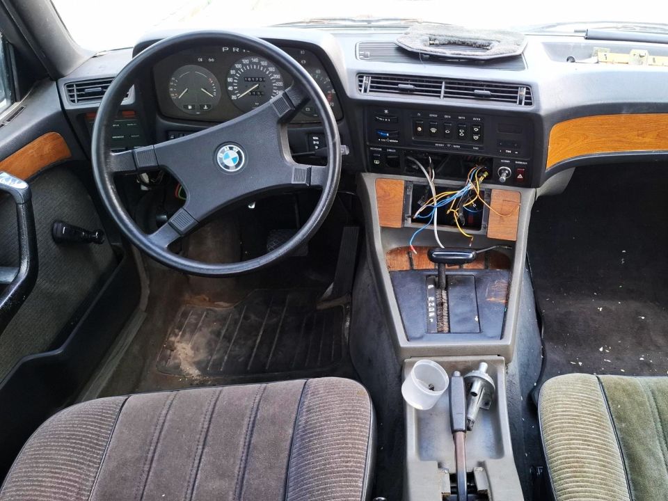 BMW E23 735iA (1981) - Image 3